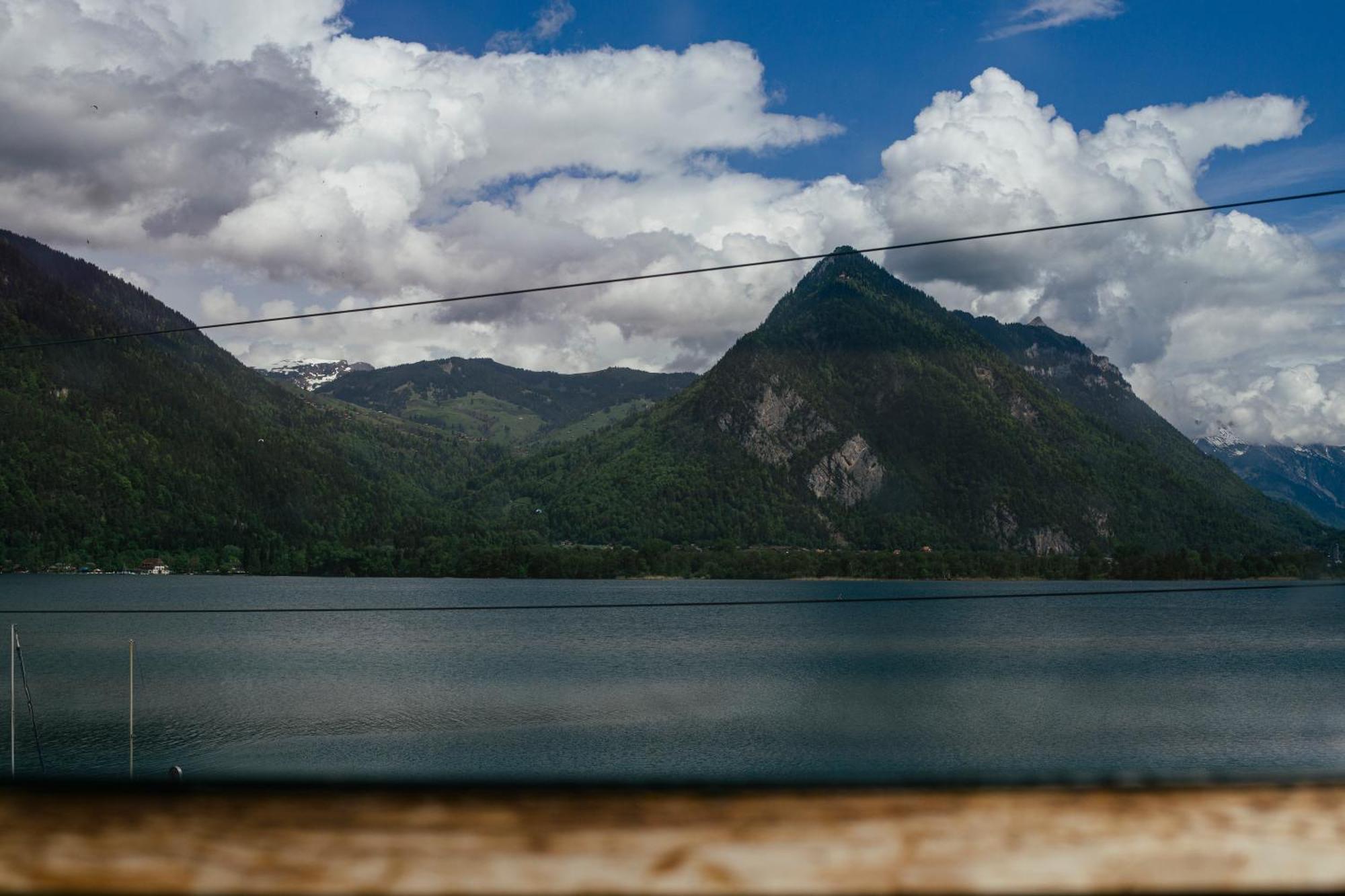 Au Bord Du Lac Därligen Exterior foto